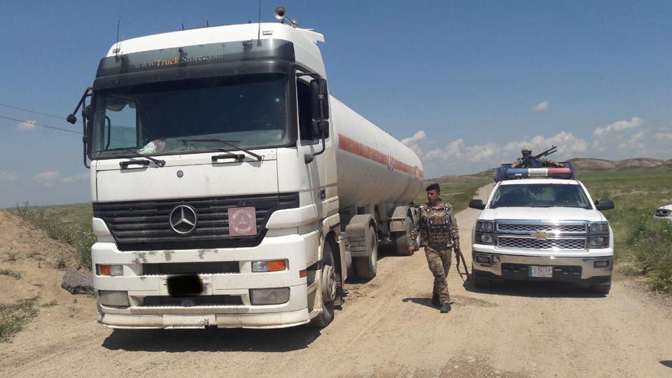 Police forces in Kirkuk confiscate two trucks in the site of an oil robbing, April 18, 2019. (Photo: Energy Police in Kirkuk)